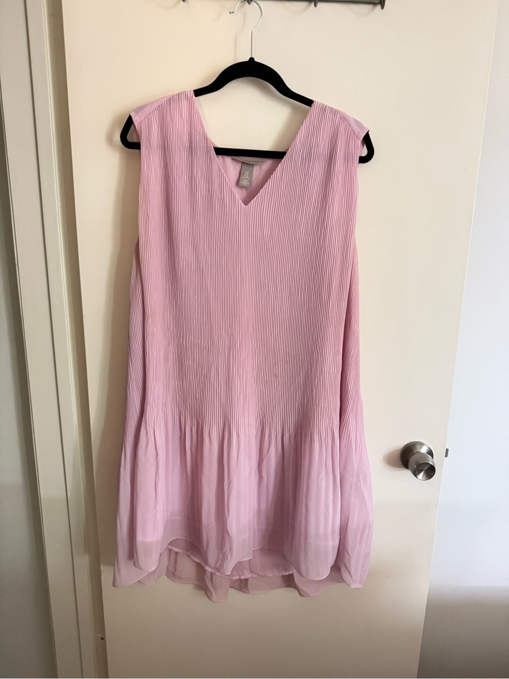 H&M Light Pink Pleated Midi Dress
